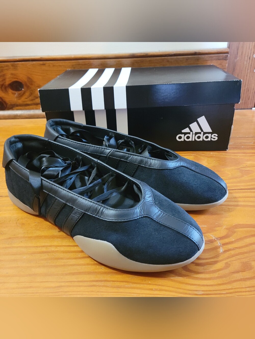adidas Taekwondo Mei (Black, Size 9)